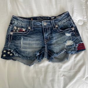 Miss Me USA July 4th Americana shorts size 27